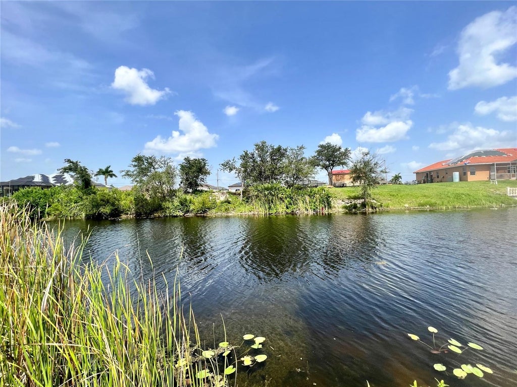 Photo of 3061 NW 5th Avenue, Cape Coral, FL 33993 (MLS # C7528829)
