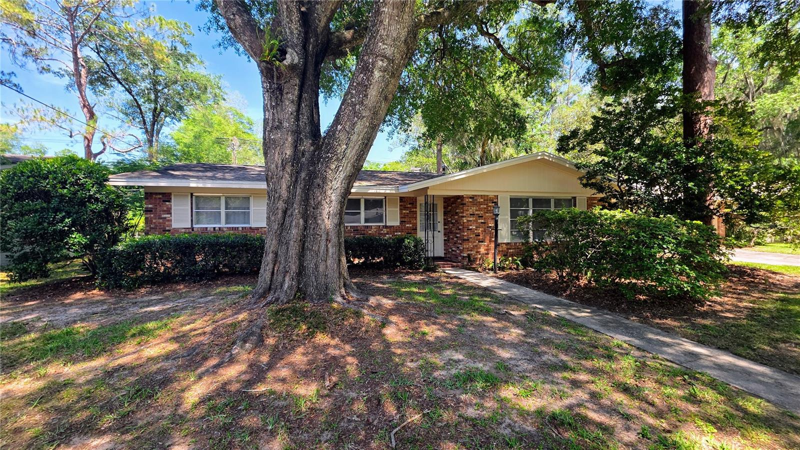 301 NW 30TH STREET