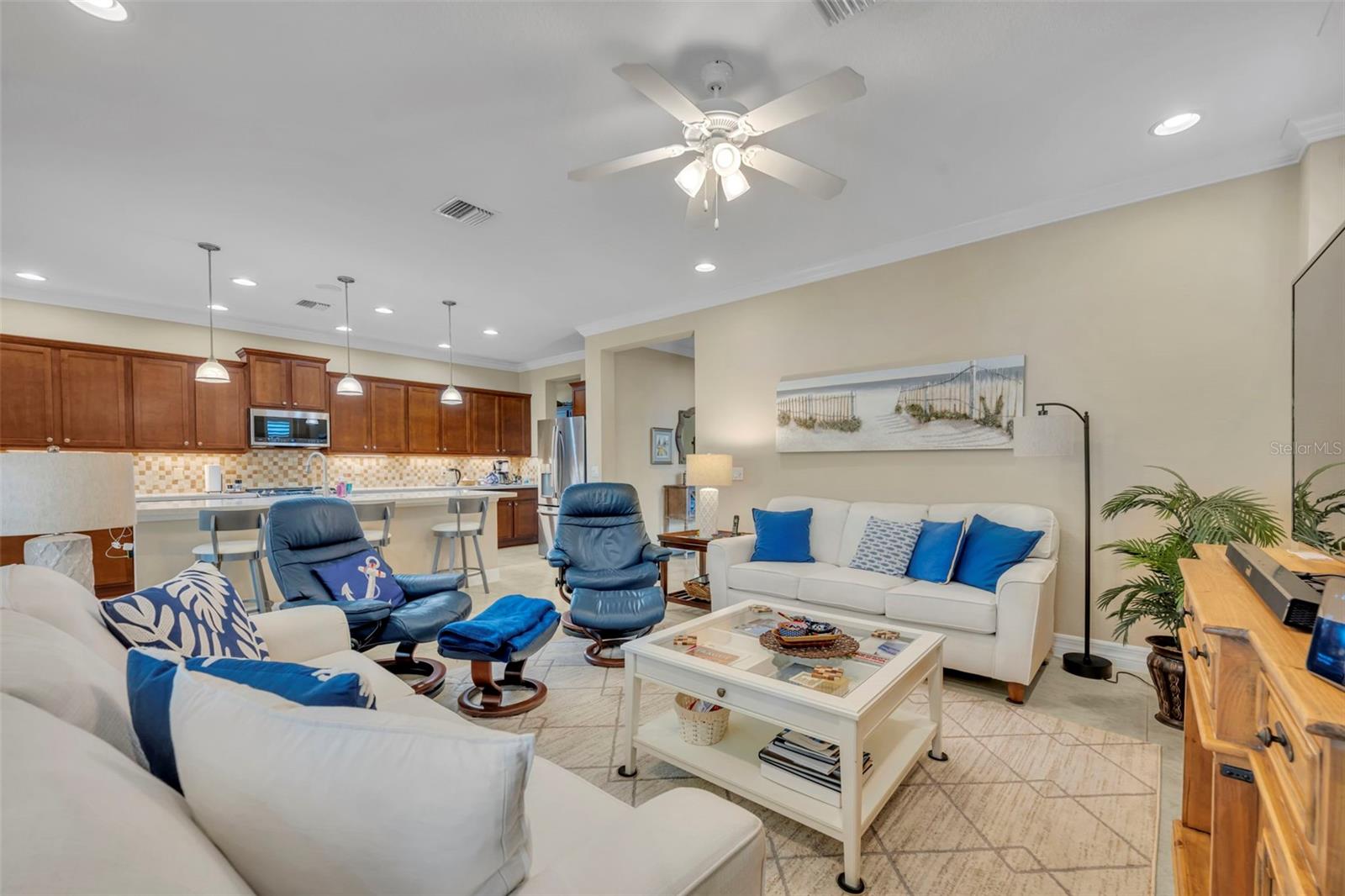 CASCADES/GROVELAND PH 1 - Residential