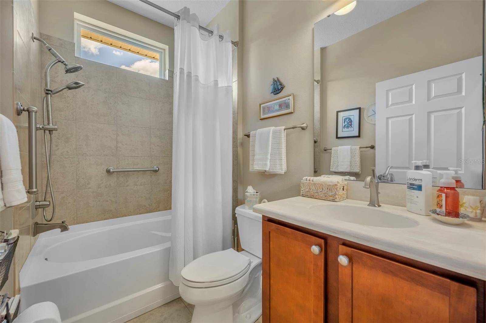 CASCADES/GROVELAND PH 1 - Residential