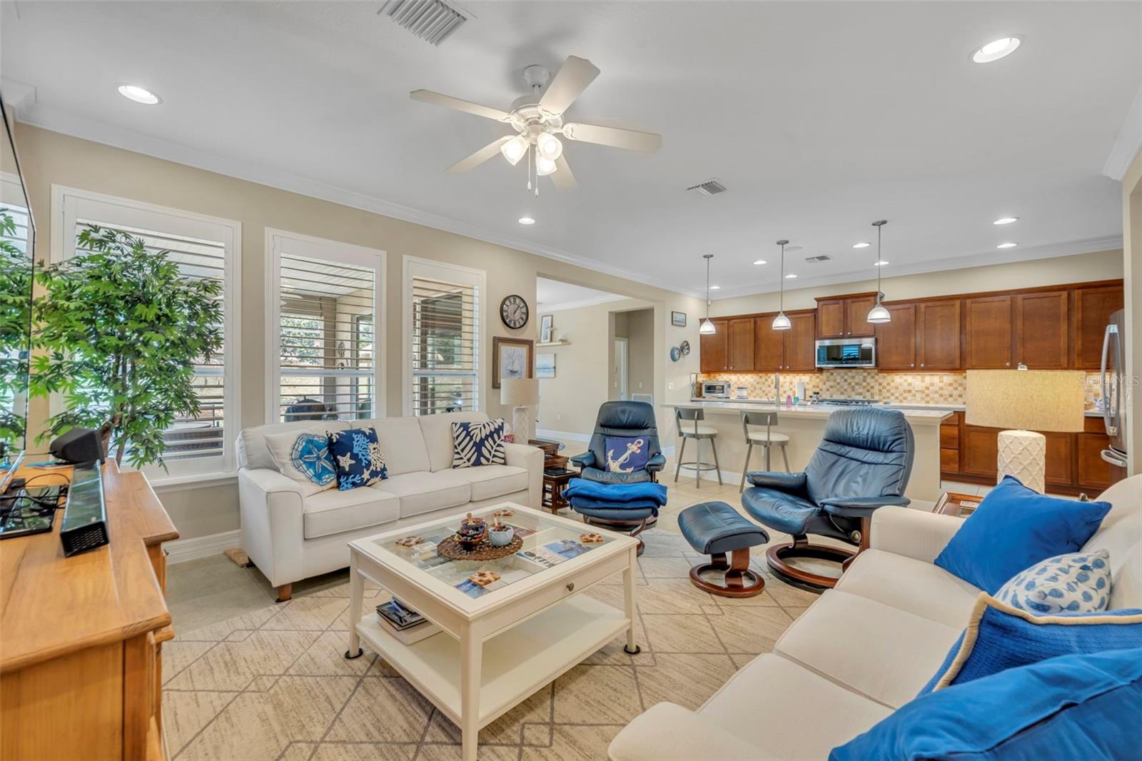 CASCADES/GROVELAND PH 1 - Residential