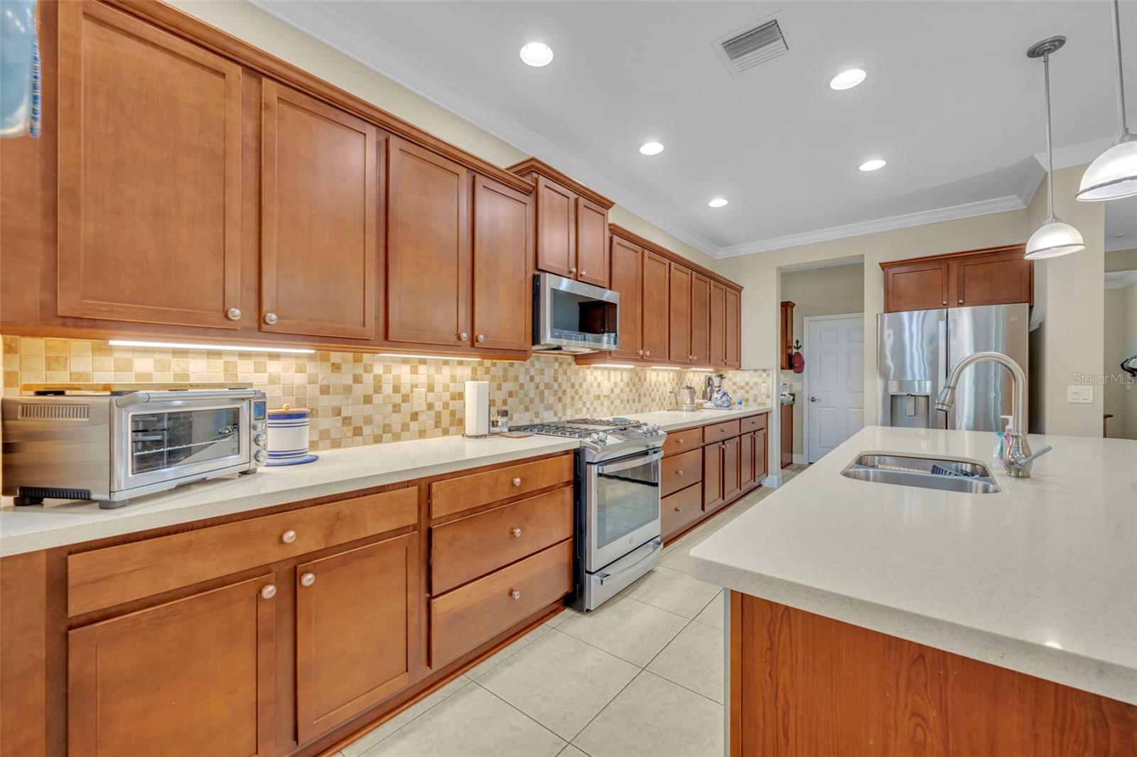 CASCADES/GROVELAND PH 1 - Residential