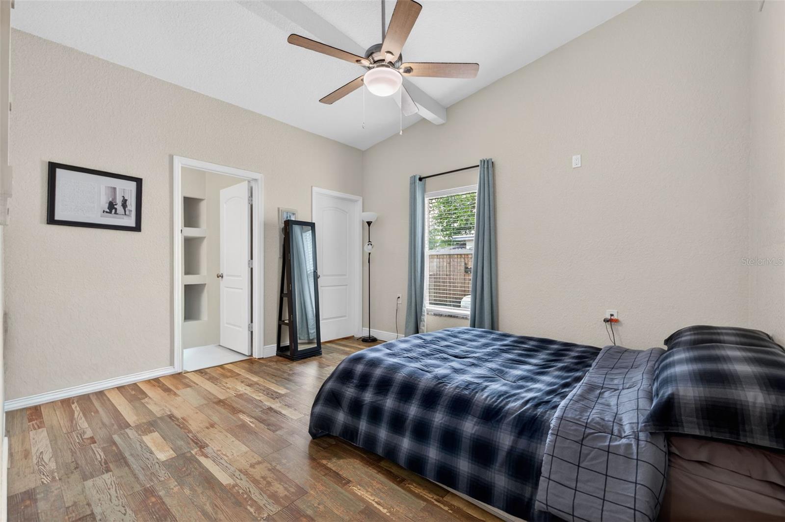 GARDEN CITY - Residential