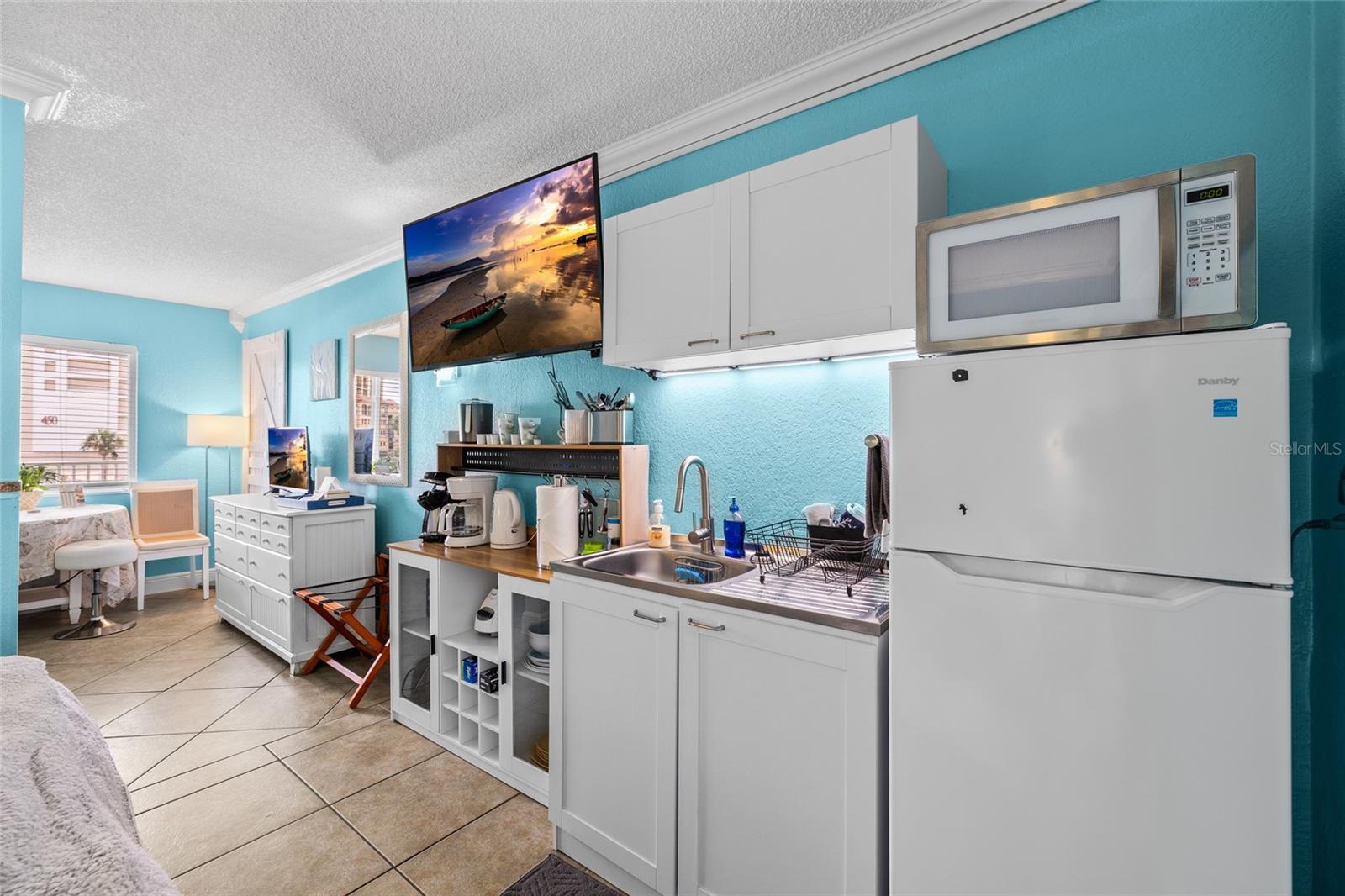 PELICAN POINTE ON CLEARWATER BEACH CONDO - Residential