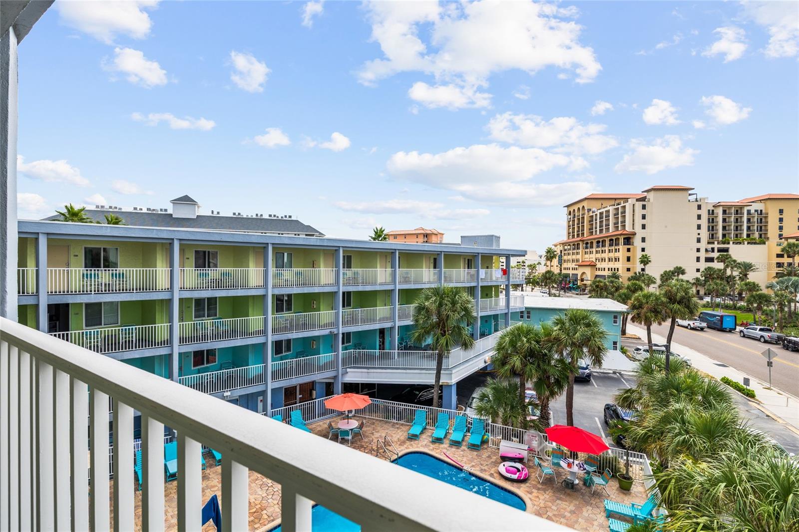 PELICAN POINTE ON CLEARWATER BEACH CONDO - Residential