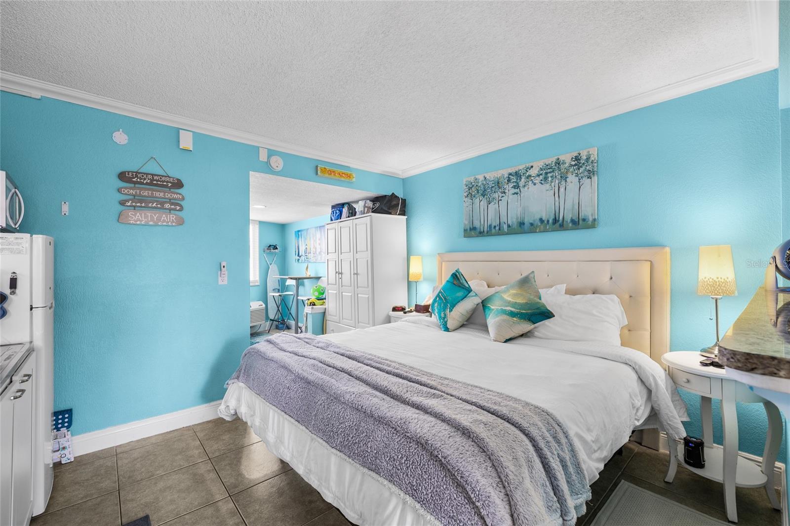 PELICAN POINTE ON CLEARWATER BEACH CONDO - Residential