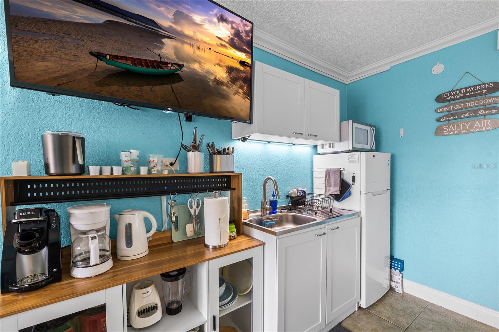 PELICAN POINTE ON CLEARWATER BEACH CONDO - Residential