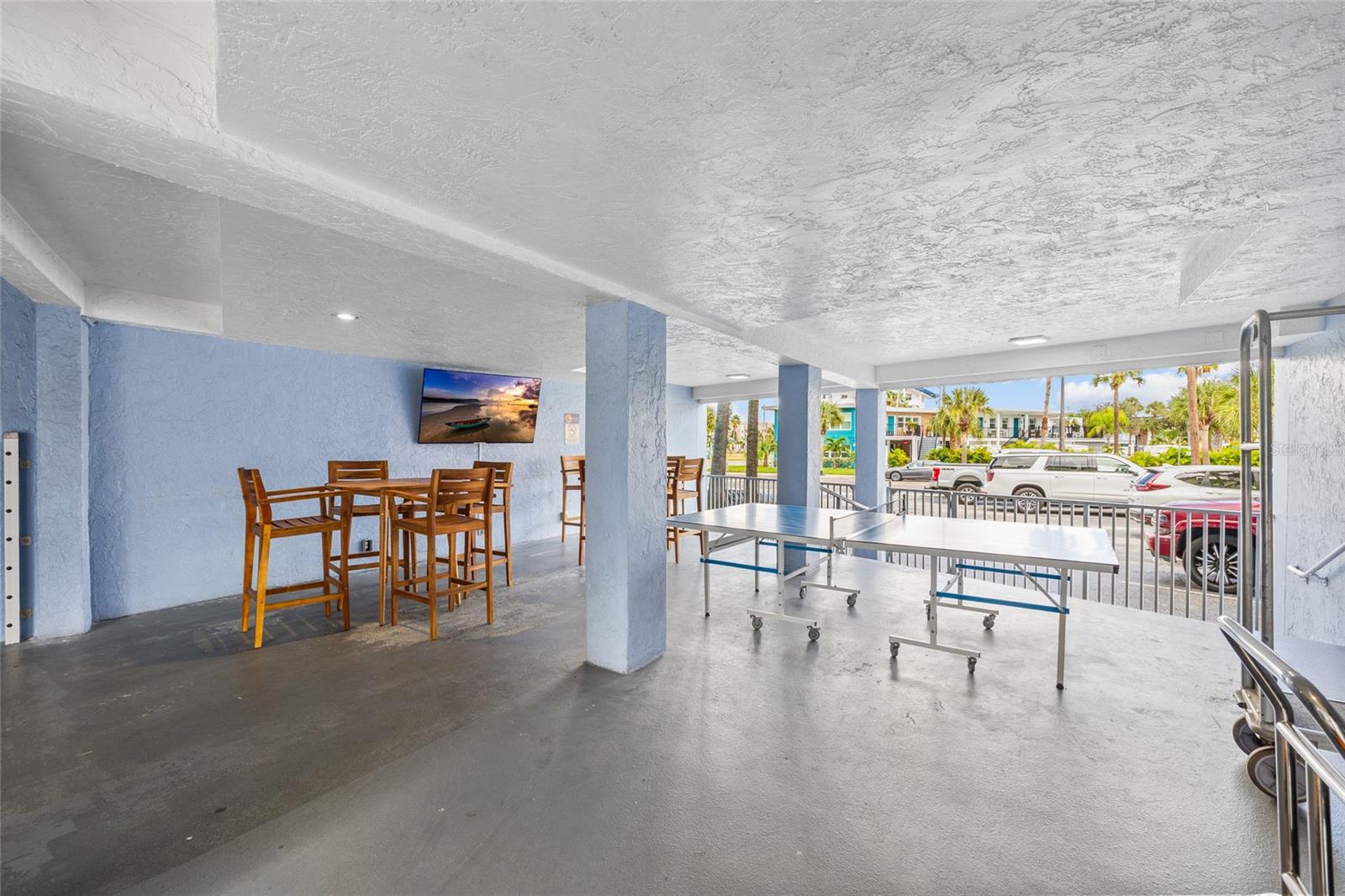 PELICAN POINTE ON CLEARWATER BEACH CONDO - Residential