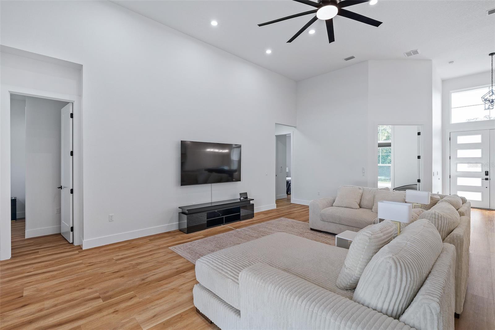 PALM COAST SEC 07 - Residential Lease