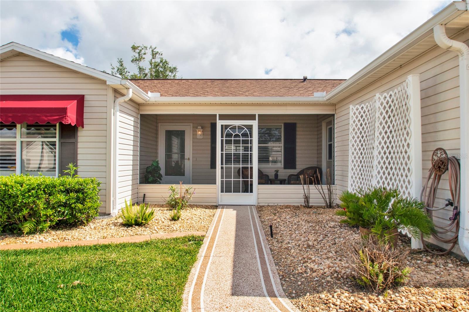 807 CAMINO DEL REY DRIVE