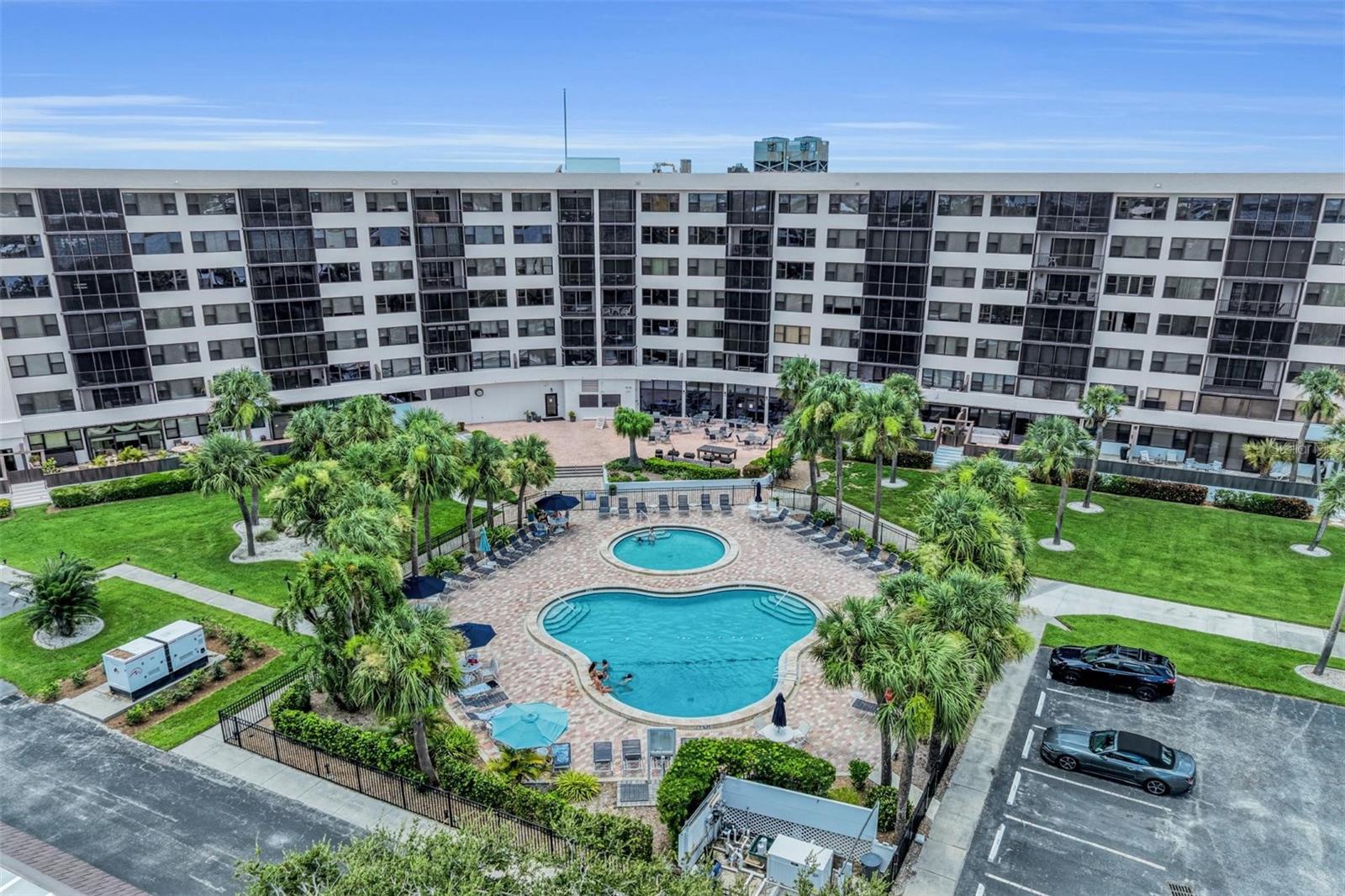 HARBOR TOWERS Y & R - Residential