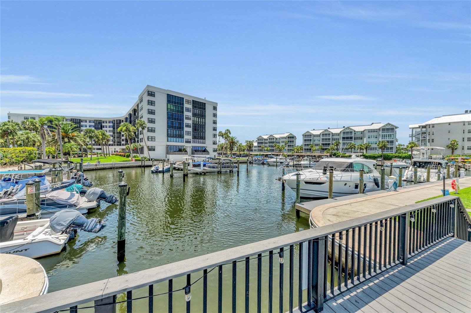 HARBOR TOWERS Y & R - Residential