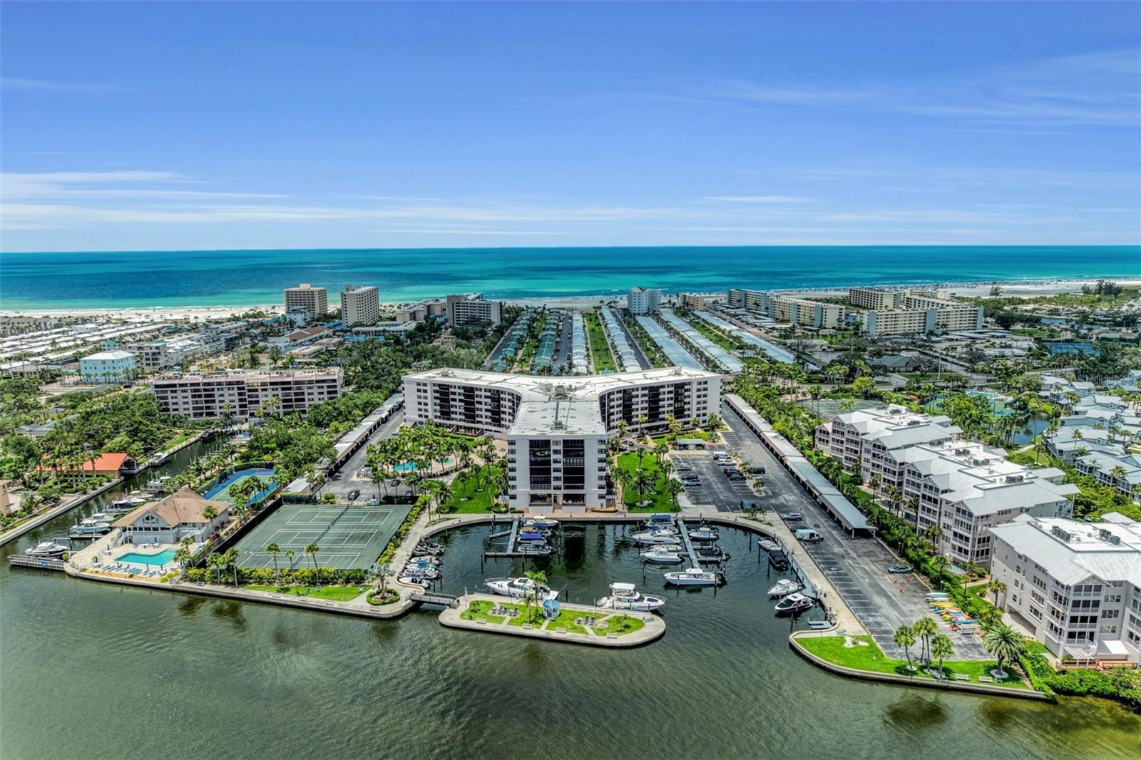 HARBOR TOWERS Y & R - Residential