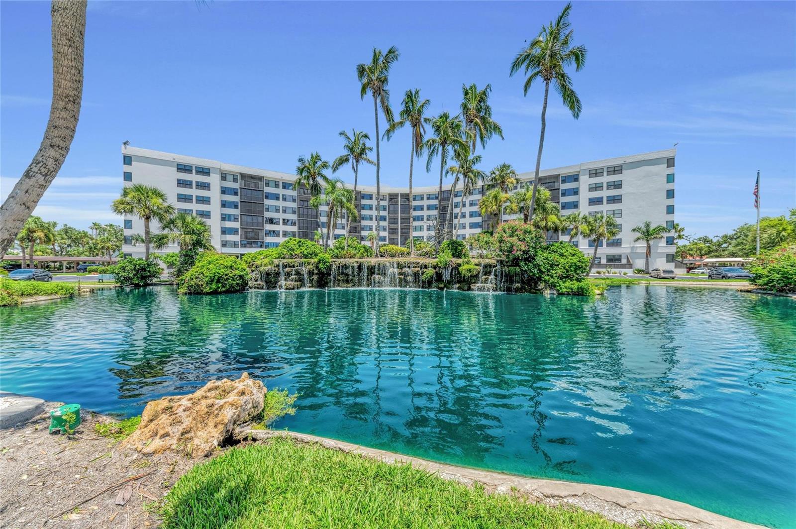 HARBOR TOWERS Y & R - Residential