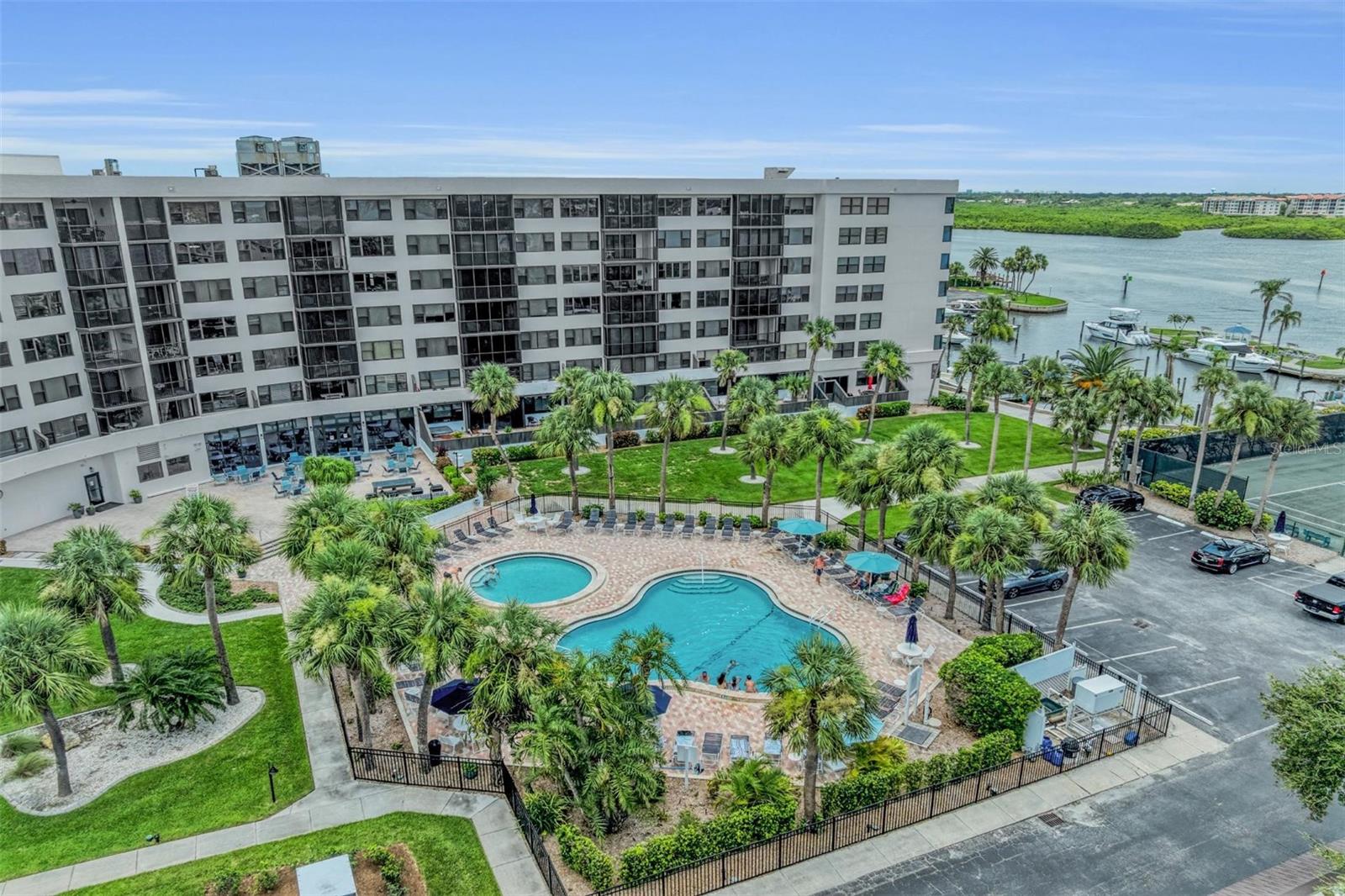 HARBOR TOWERS Y & R - Residential