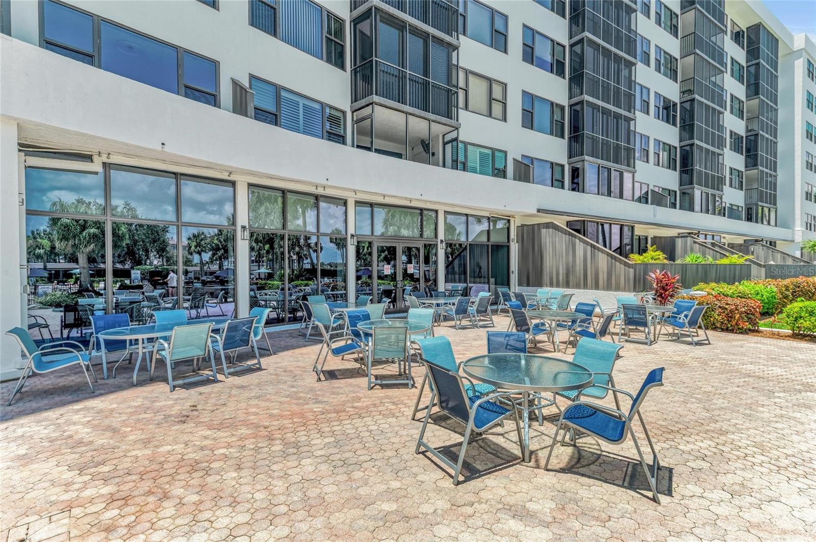 HARBOR TOWERS Y & R - Residential