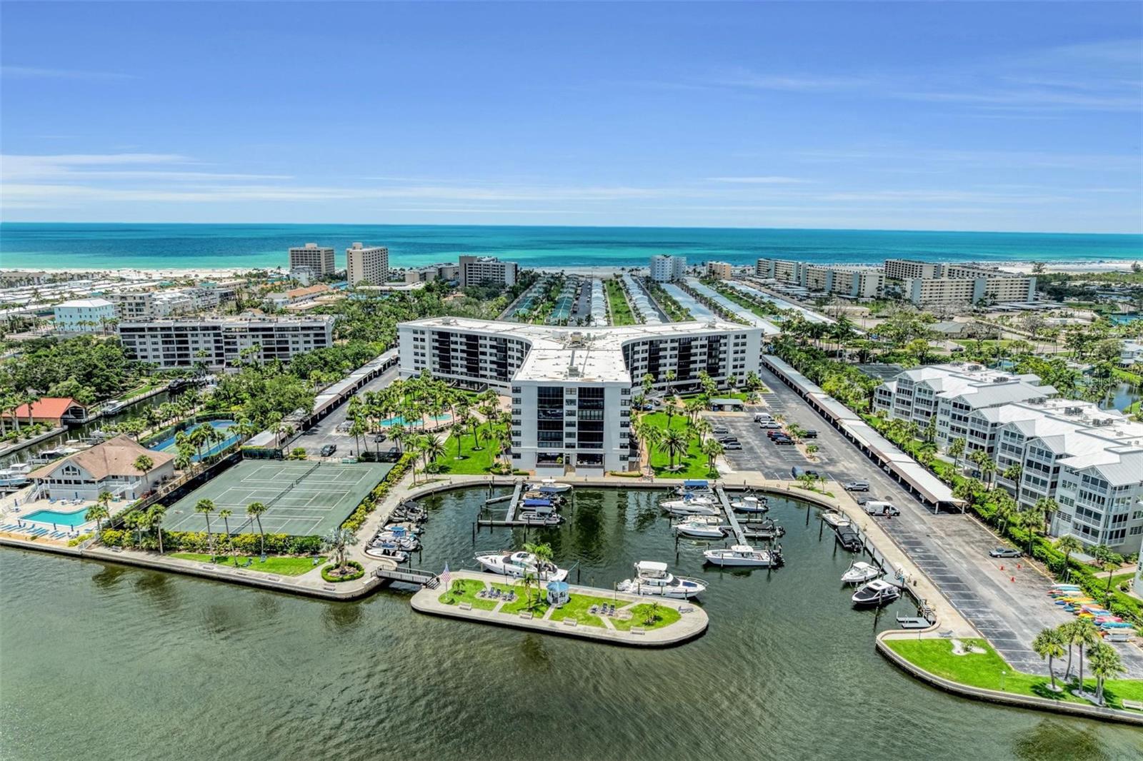 HARBOR TOWERS Y & R - Residential