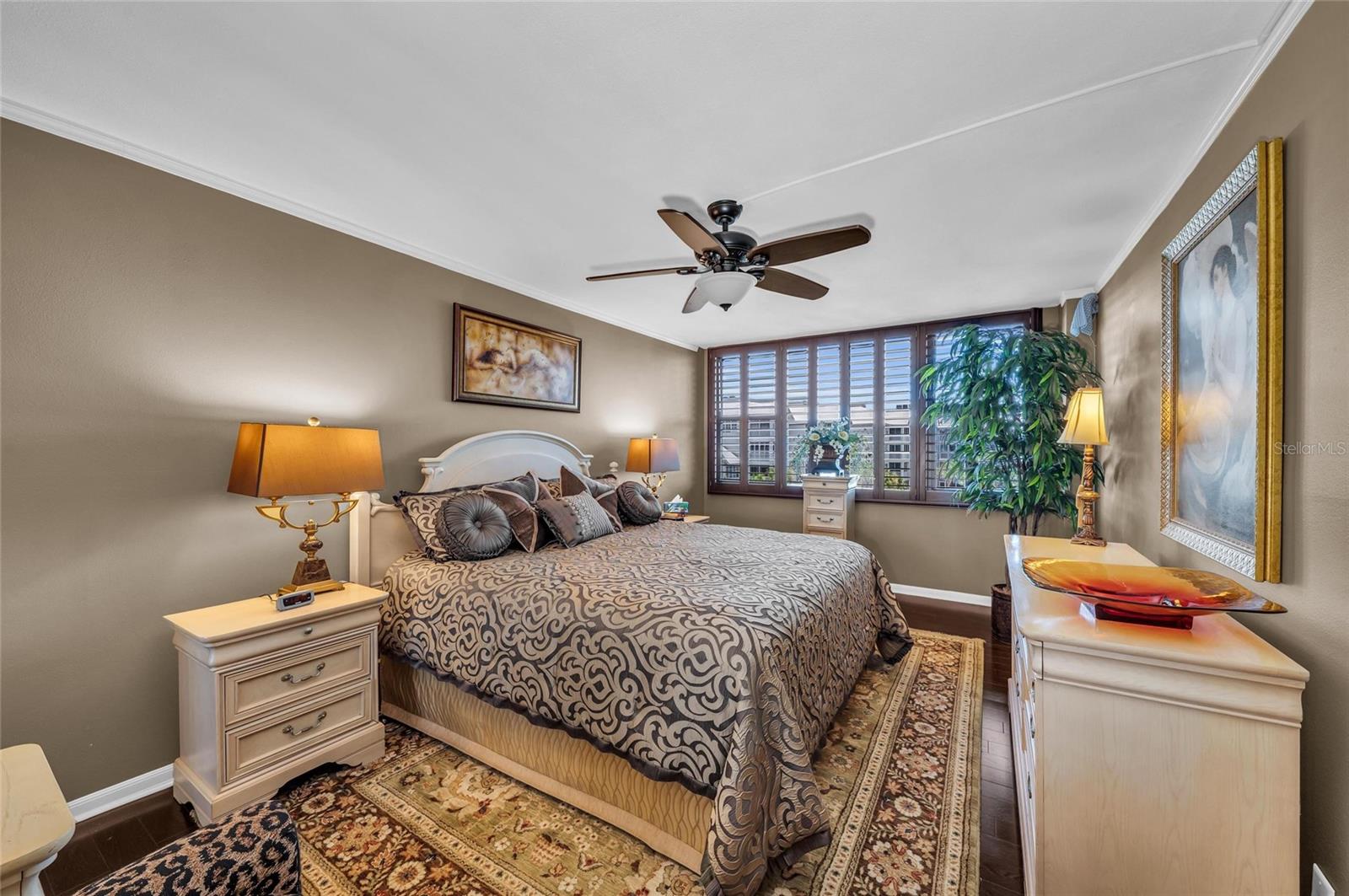 HARBOR TOWERS Y & R - Residential