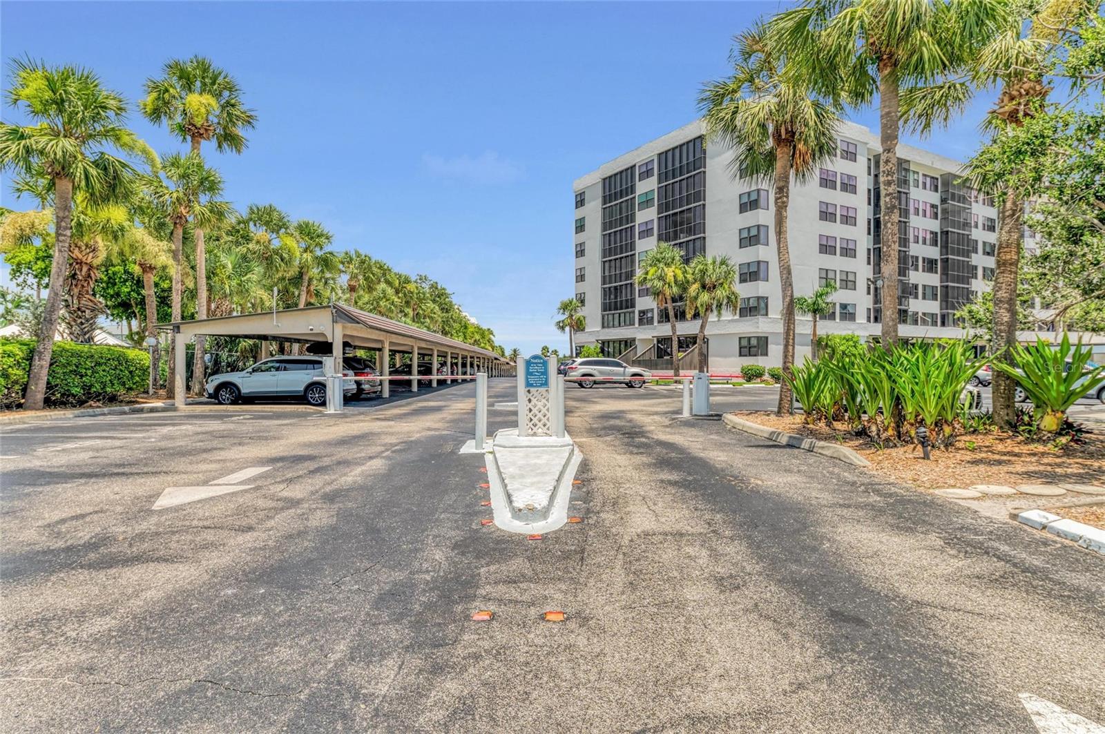 HARBOR TOWERS Y & R - Residential