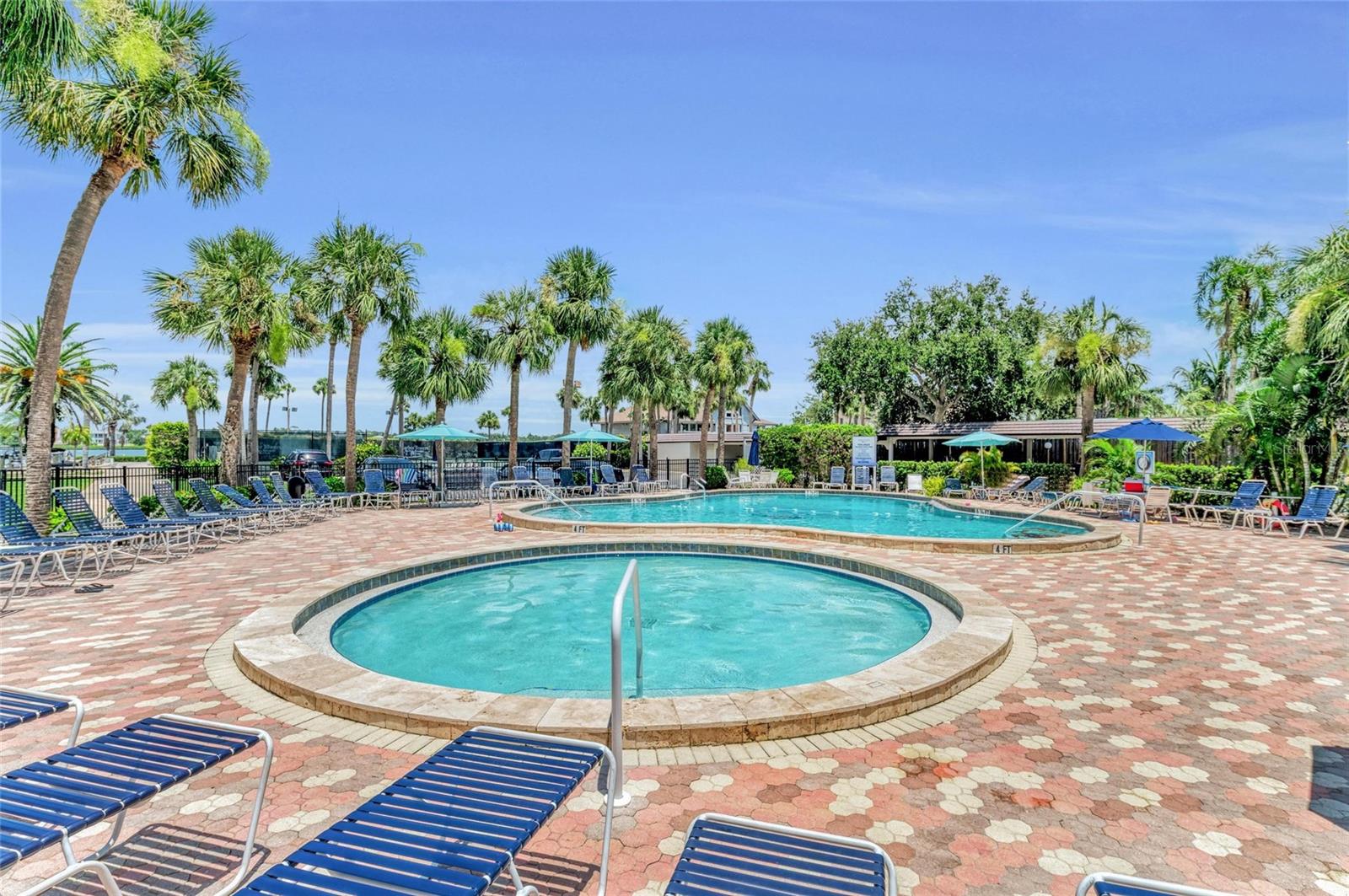 HARBOR TOWERS Y & R - Residential