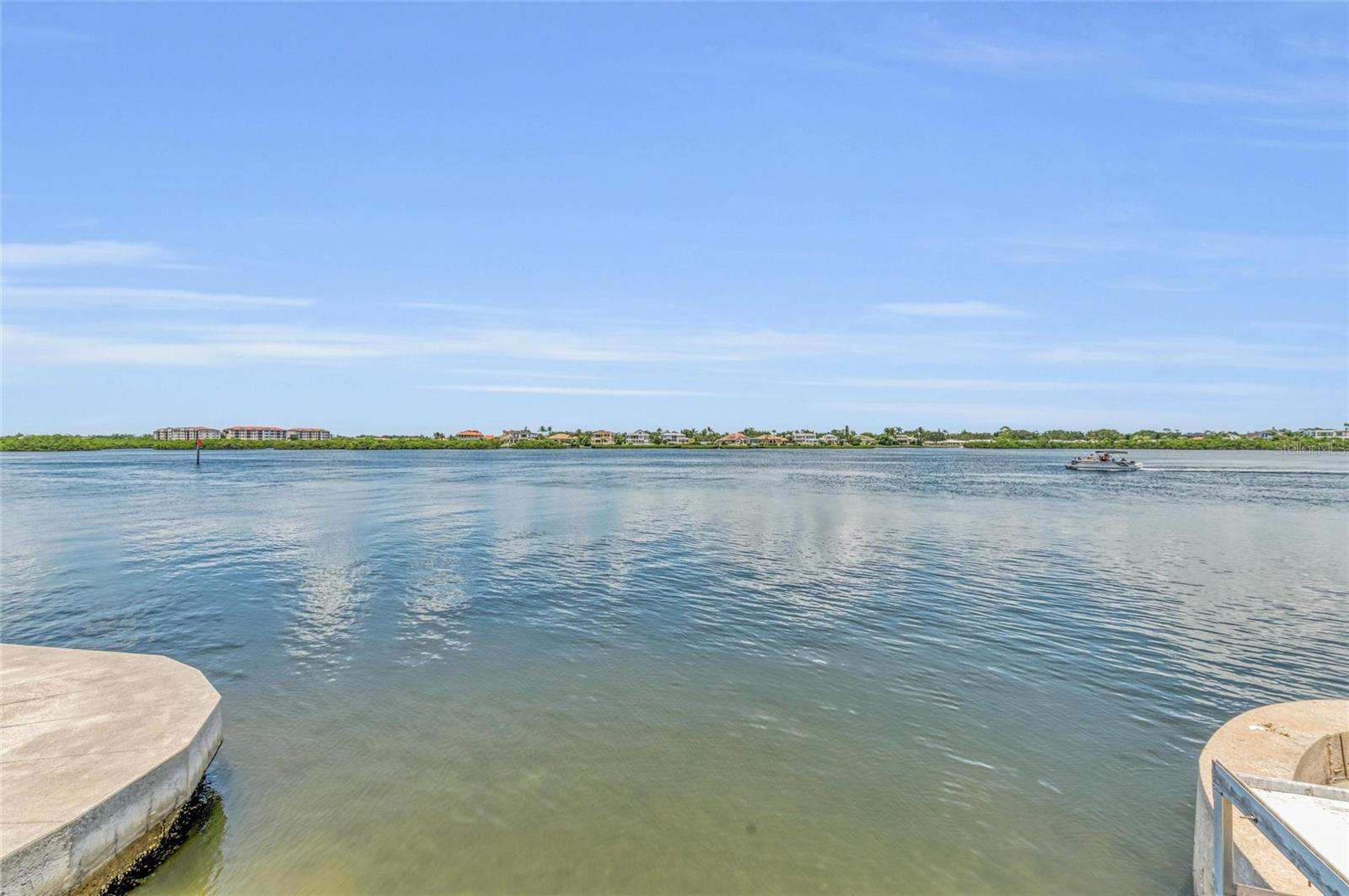 HARBOR TOWERS Y & R - Residential