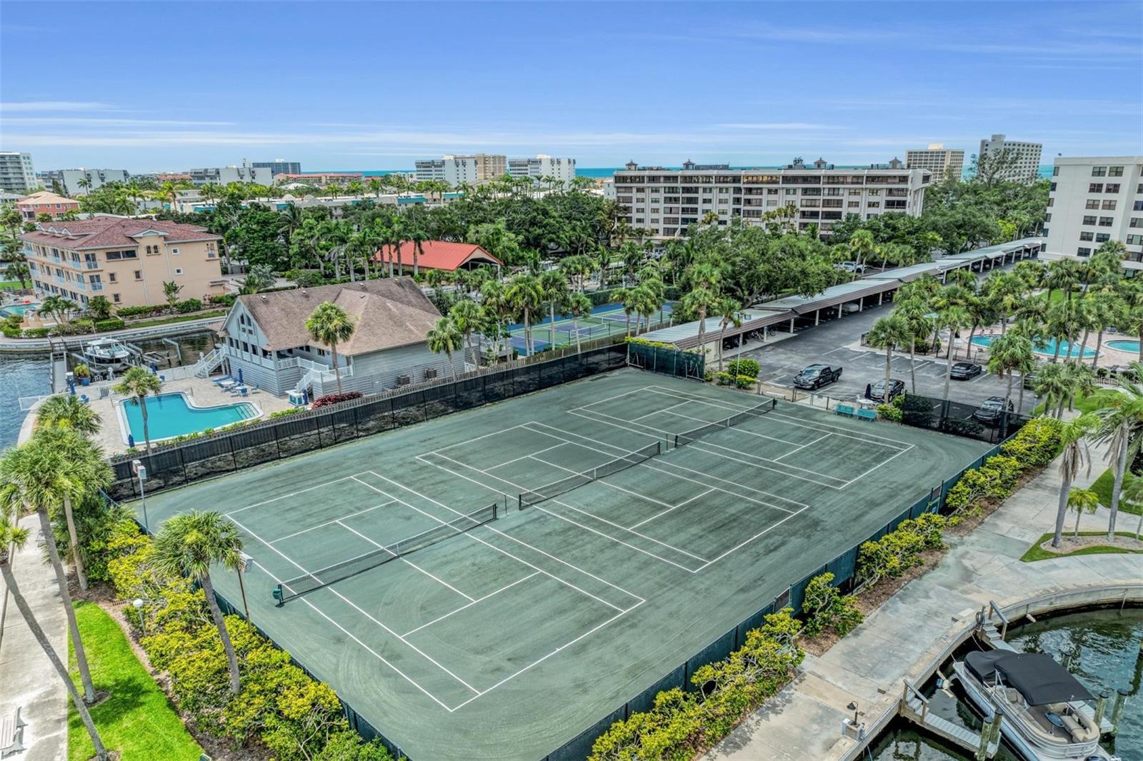 HARBOR TOWERS Y & R - Residential
