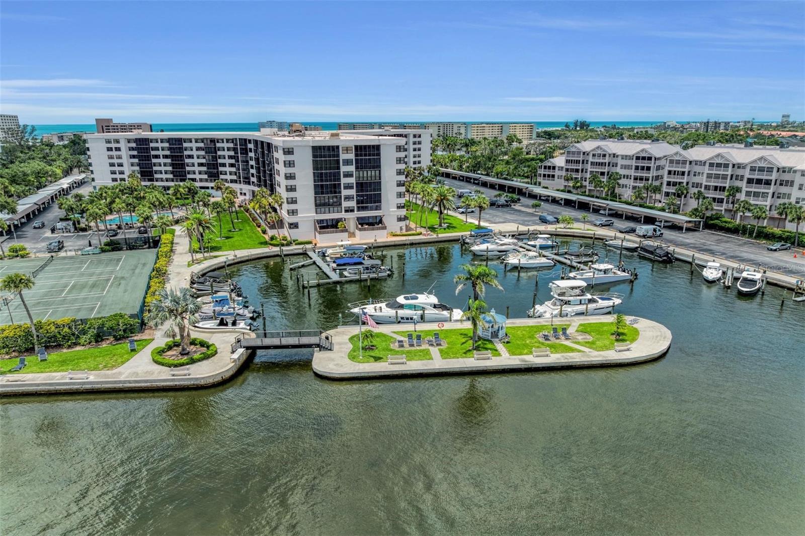 HARBOR TOWERS Y & R - Residential