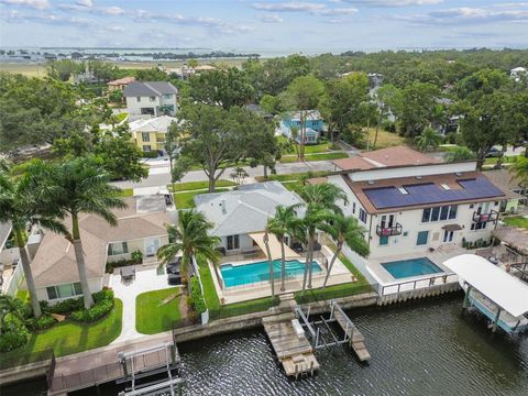 Photo of 642 Geneva Place, Tampa, FL 33606 (MLS # TB8434856)