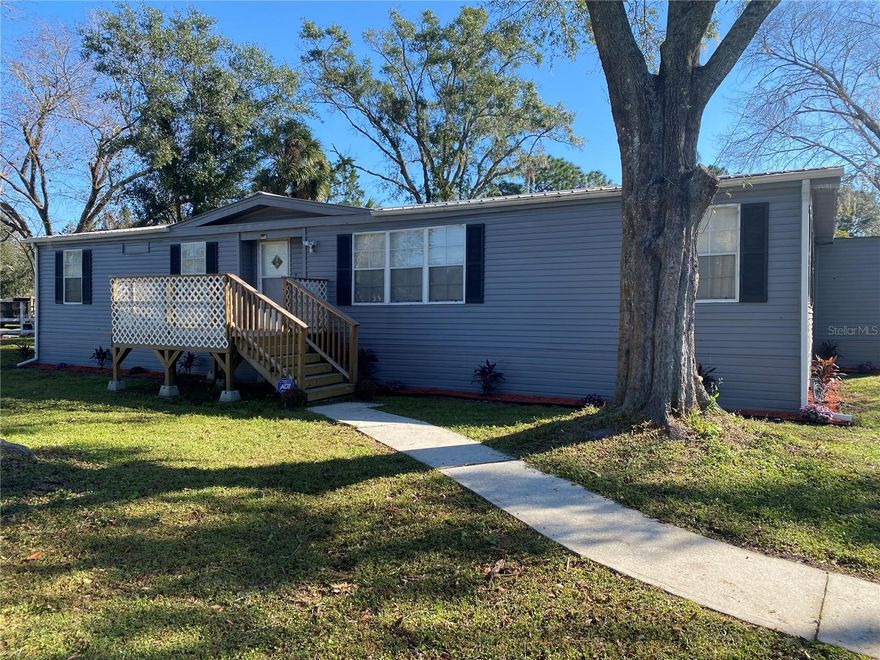 Welcome Home!
Don’t miss this rare find—a fully fenced 1-acre property offering true country living just 35 miles east of the Gulf Coast.

Property Highlights:

3 Bedrooms / 2 Bathrooms – Newly remodeled manufactured home

Split floor plan for privacy and functionality

Upgraded kitchen with abundant storage and modern finishes

Stylish bathrooms featuring new tile and cabinetry

Water filtration system included

10x16 Workshop/Man Cave—ideal for hobbies or storage

Spacious wooden deck perfect for outdoor entertaining

Extra-large covered parking with lighting

Room for all your toys—bring your boat, RV, or trailer!

Outdoor Living:
Enjoy the peaceful setting, mature trees, and fully fenced yard perfect for pets, gardening, or weekend gatherings.

Location:
Conveniently located near shopping, restaurants, and hospitals—just a short drive to the Gulf Coast.

Leasing Information:
Available for immediate move-in.

Minimum credit score: 625+

All adults (18+) must apply

No active bankruptcies or prior convictions

Income must be at least 2x the monthly rent