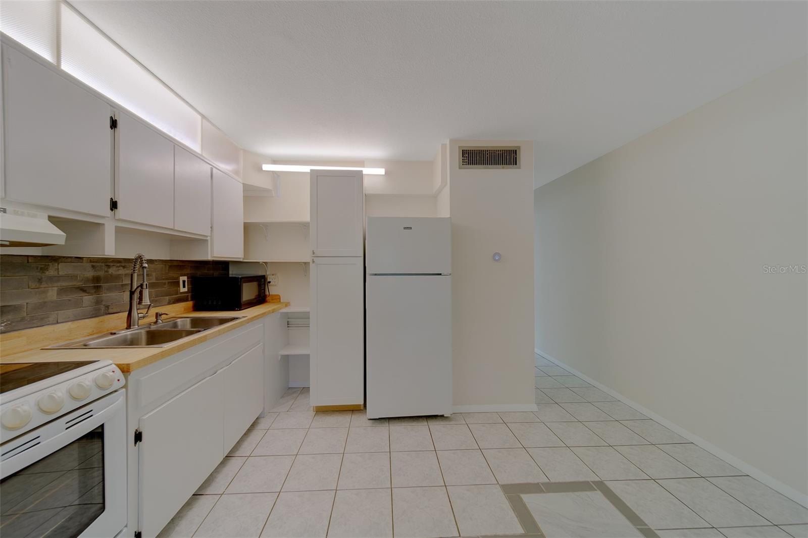 MORNINGSIDE EAST CONDO 3 - Residential