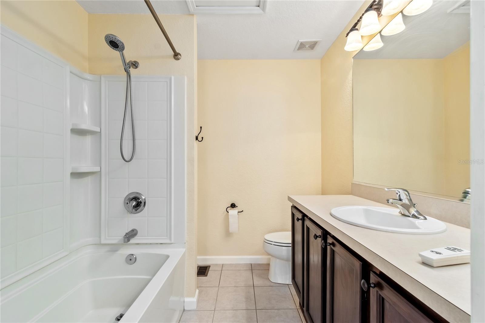 WYNCHASE TWNHMS - Residential