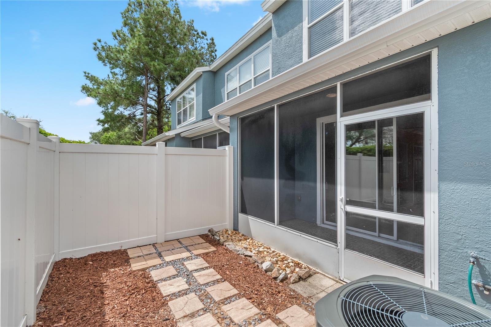 WYNCHASE TWNHMS - Residential