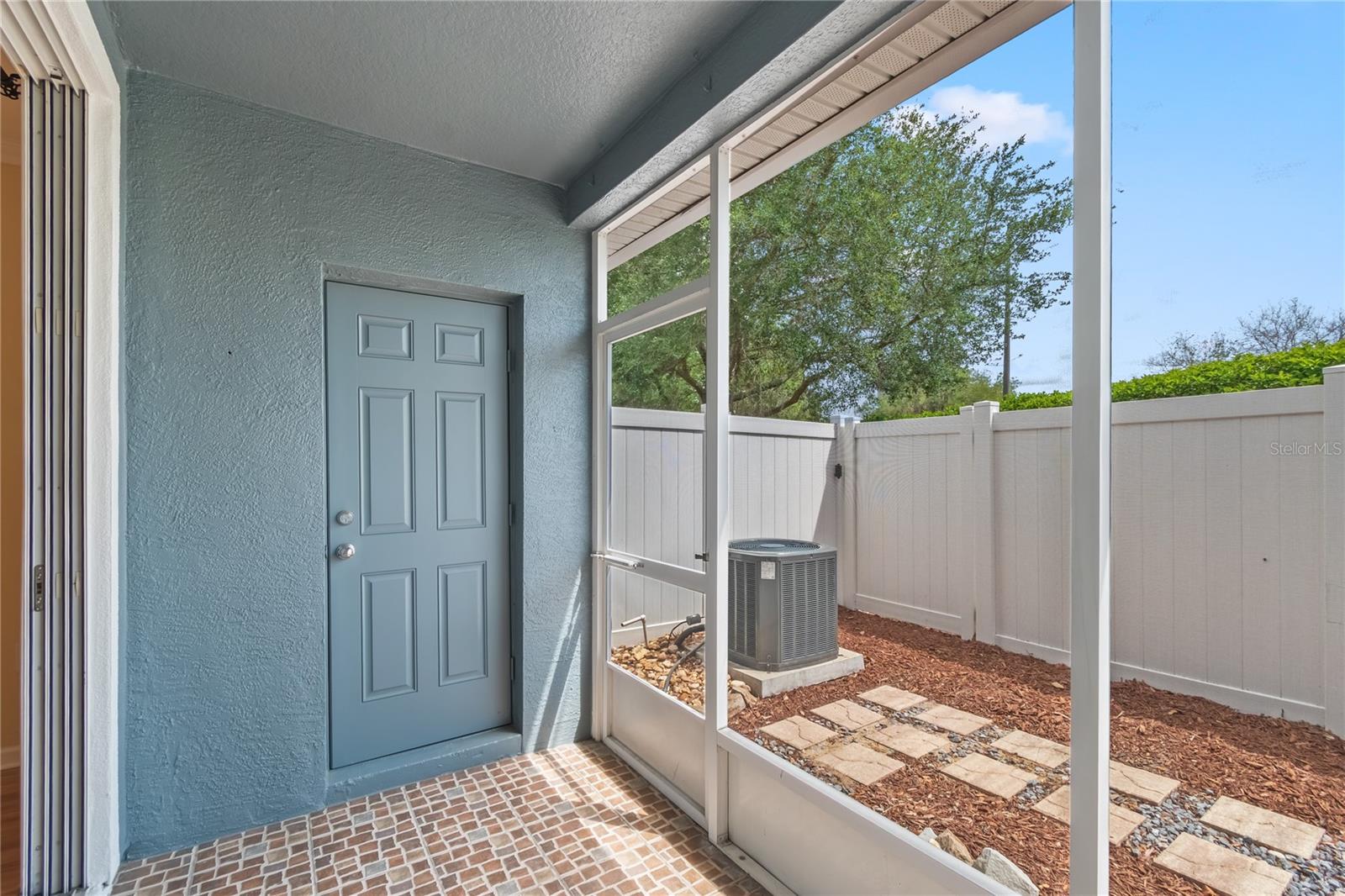 WYNCHASE TWNHMS - Residential