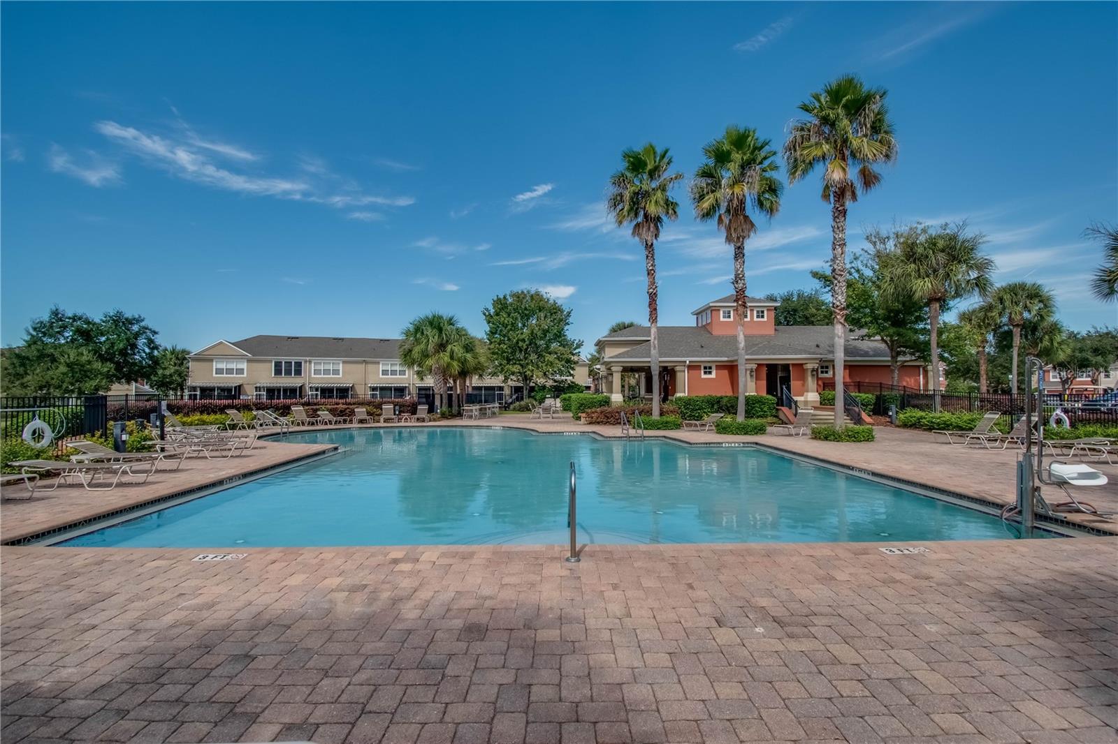 WYNCHASE TWNHMS - Residential