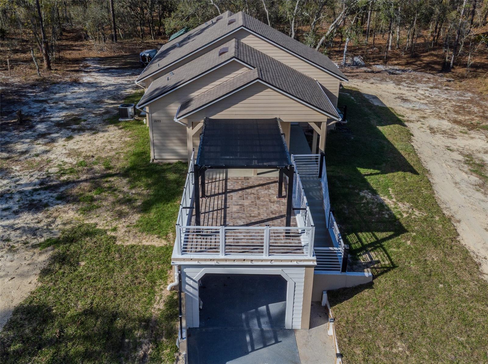 ROLLING HILLS 01 - Residential