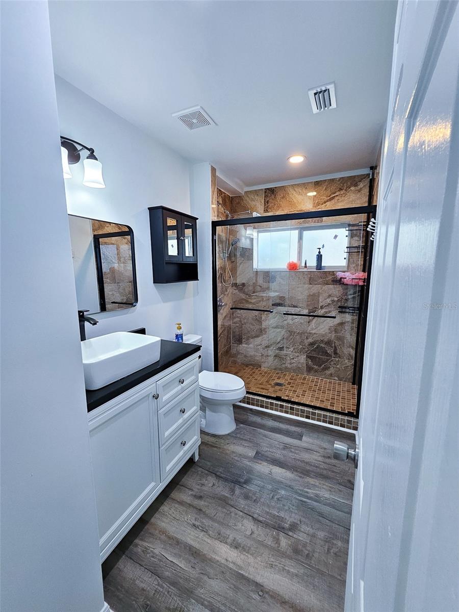 ROLLING HILLS 01 - Residential