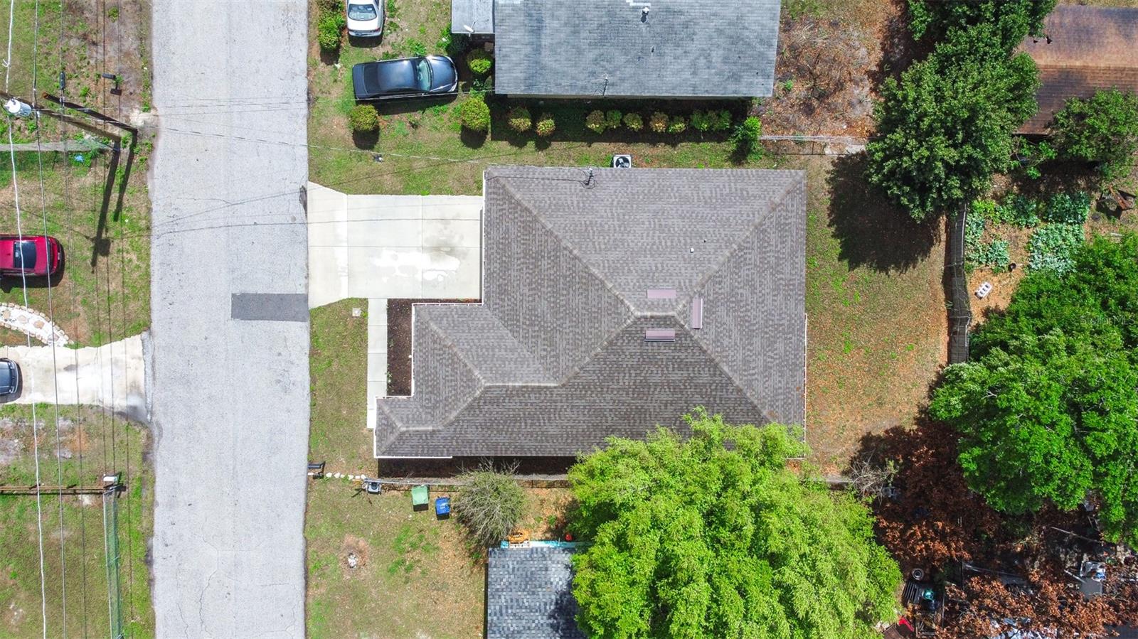 SMITH IDA M SUB 2ND REPLAT PB 33 PG 16 - Residential