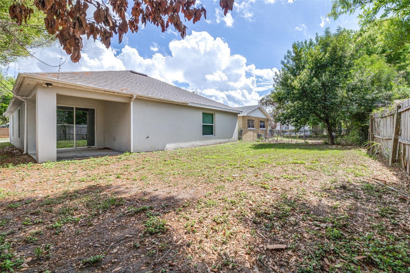 SMITH IDA M SUB 2ND REPLAT PB 33 PG 16 - Residential