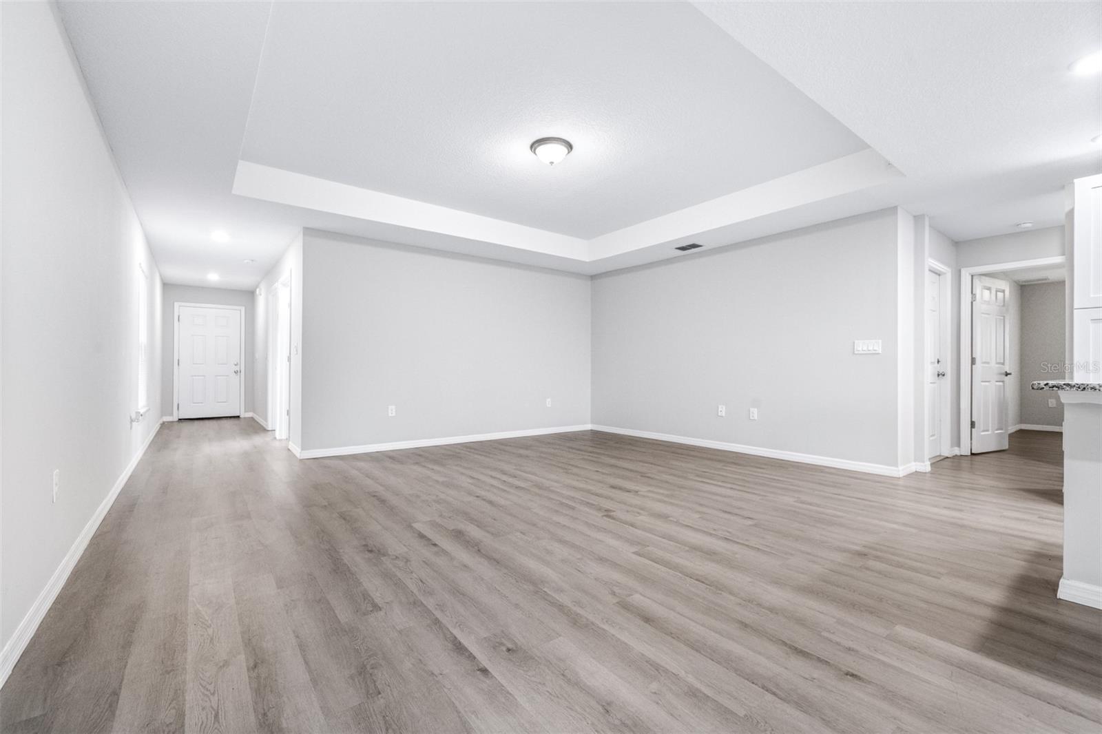 SMITH IDA M SUB 2ND REPLAT PB 33 PG 16 - Residential