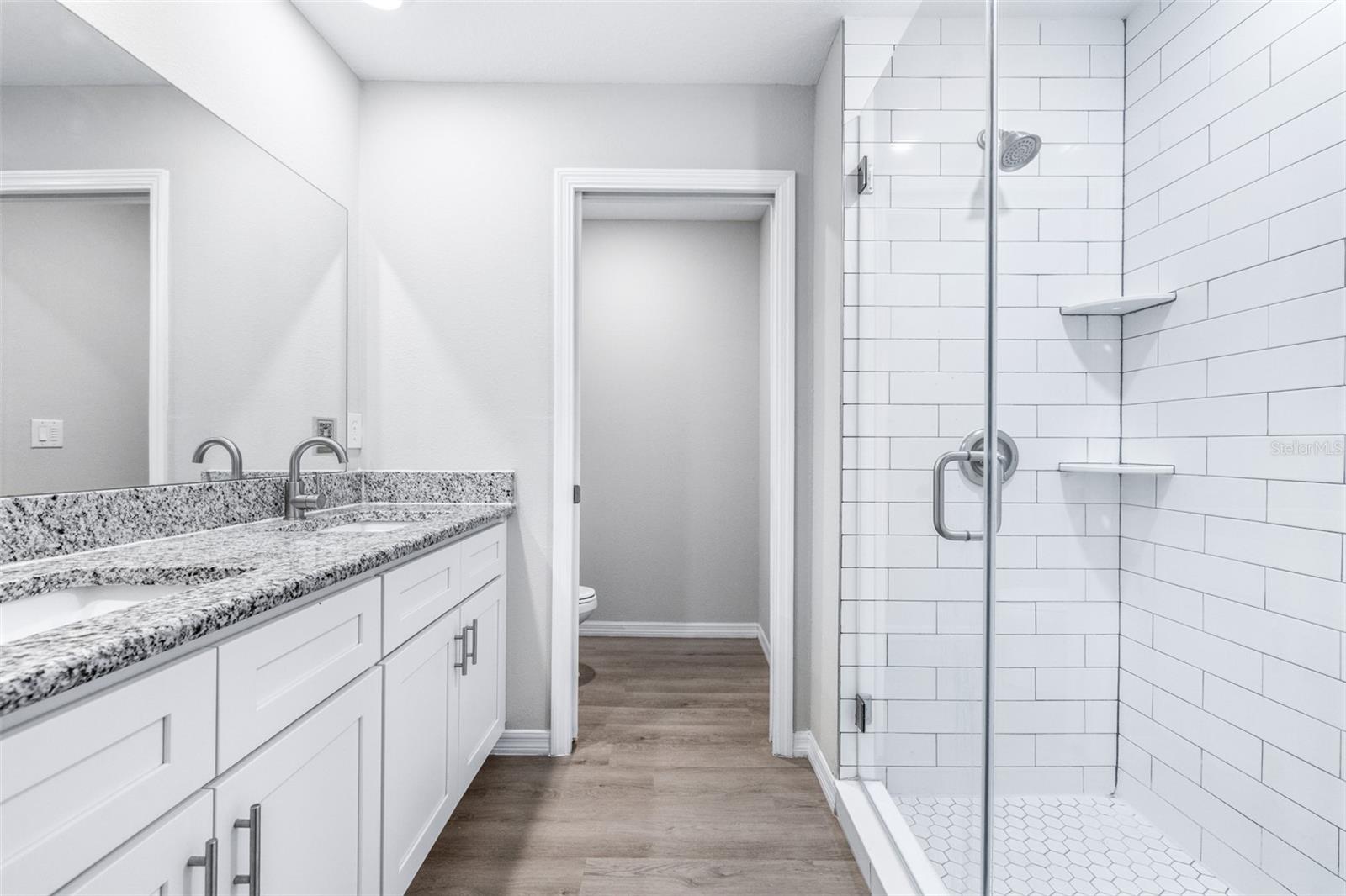 SMITH IDA M SUB 2ND REPLAT PB 33 PG 16 - Residential