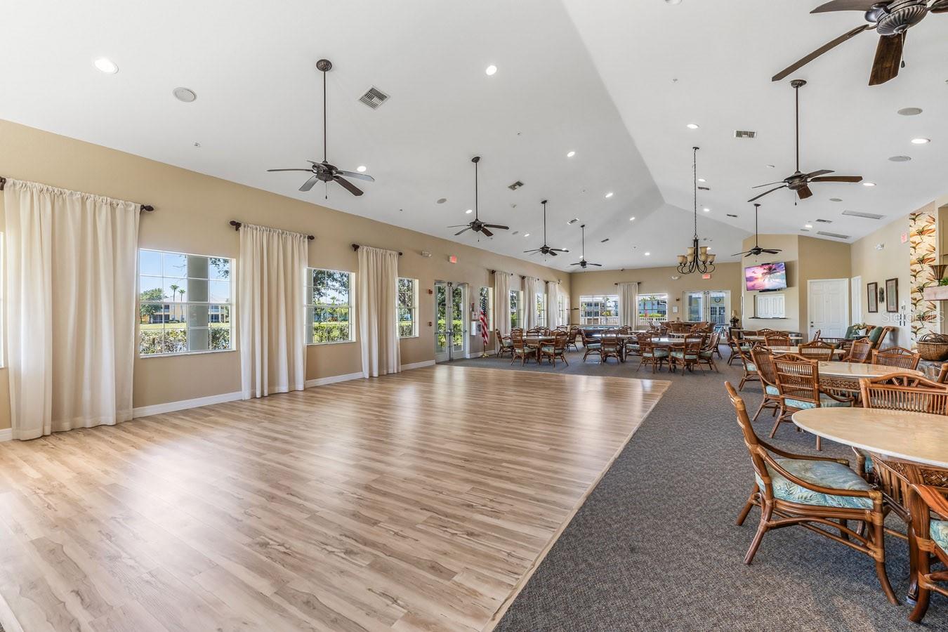 HERITAGE LAKE PARK - Residential