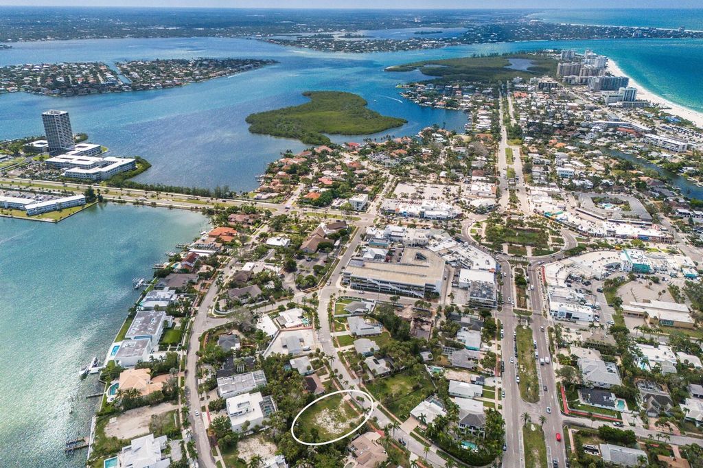 Photo of 204 N Adams Drive, Sarasota, FL 34236 (MLS # A4662228)