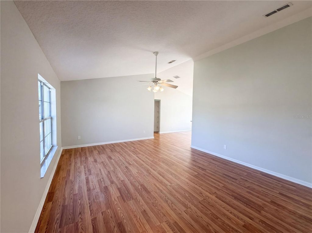 Photo of 17052 SW 39th Circle, Ocala, FL 34473 (MLS # O6400881)