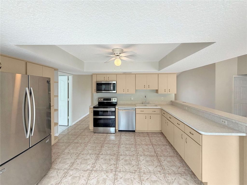 Photo of 17052 SW 39th Circle, Ocala, FL 34473 (MLS # O6400881)