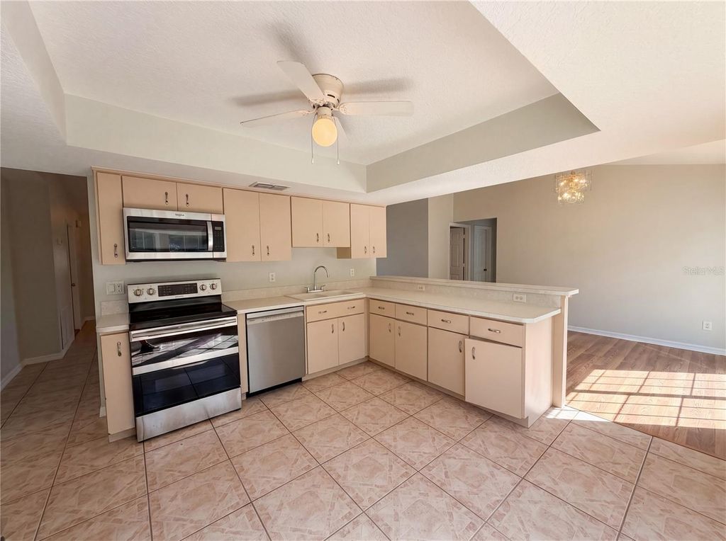 Photo of 17052 SW 39th Circle, Ocala, FL 34473 (MLS # O6400881)