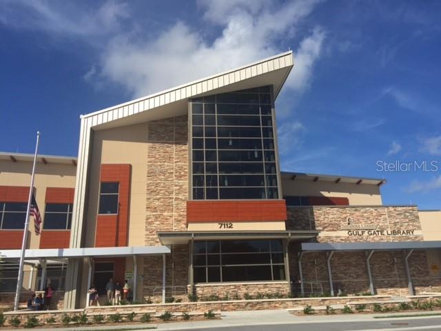 THE HAMPTONS - Residential