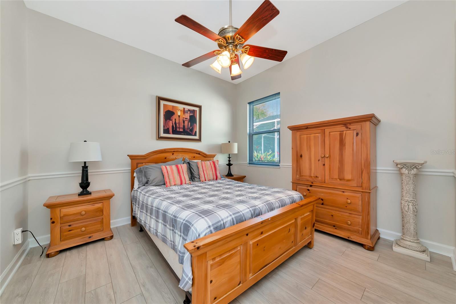 THE HAMPTONS - Residential