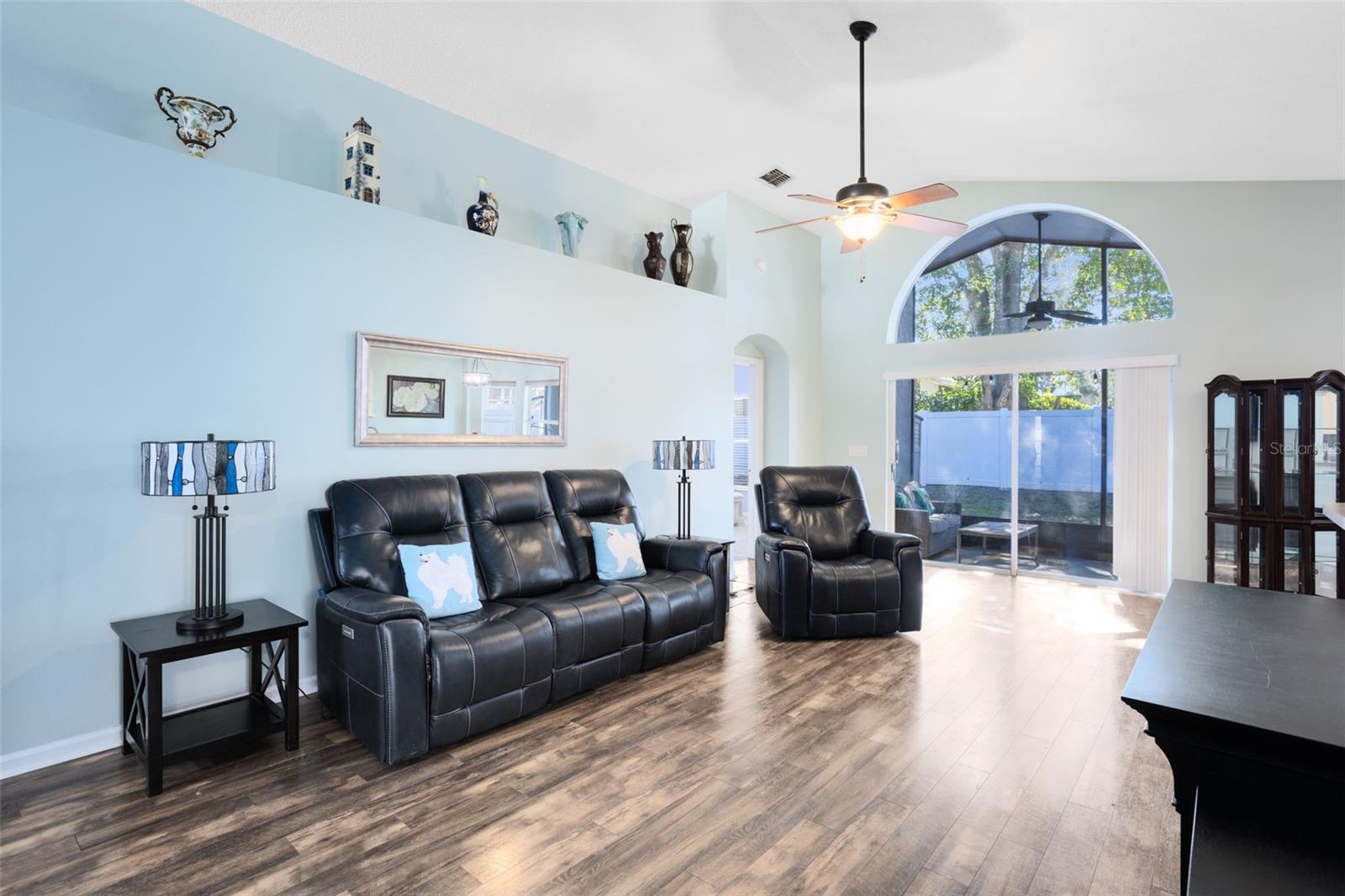 WESTON HILLS SUB - Residential