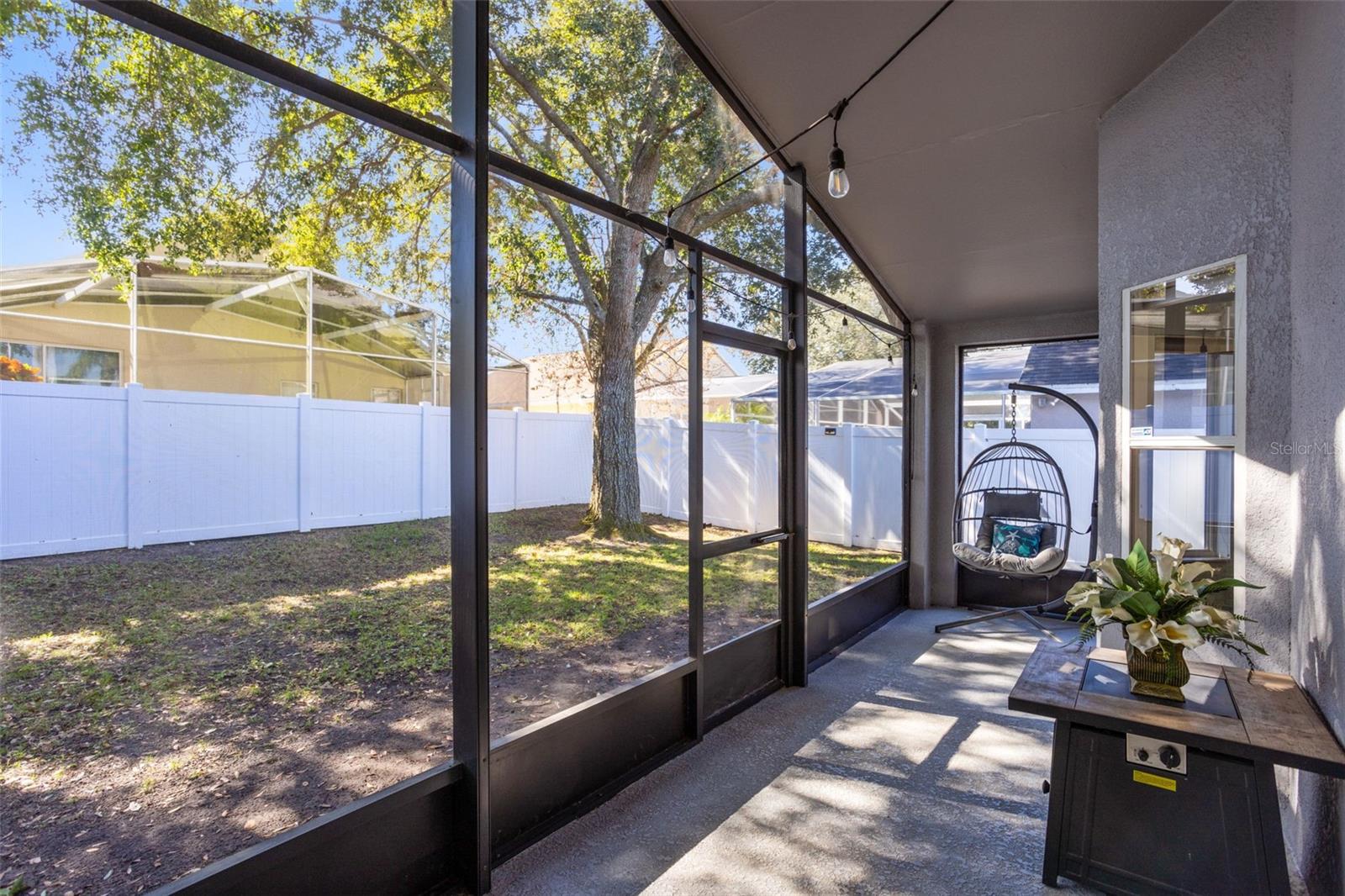 WESTON HILLS SUB - Residential