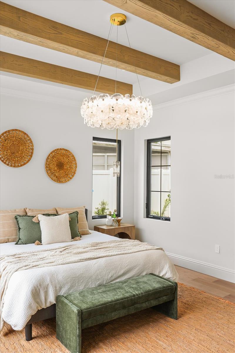 LAKE FOREST PARK - Residential